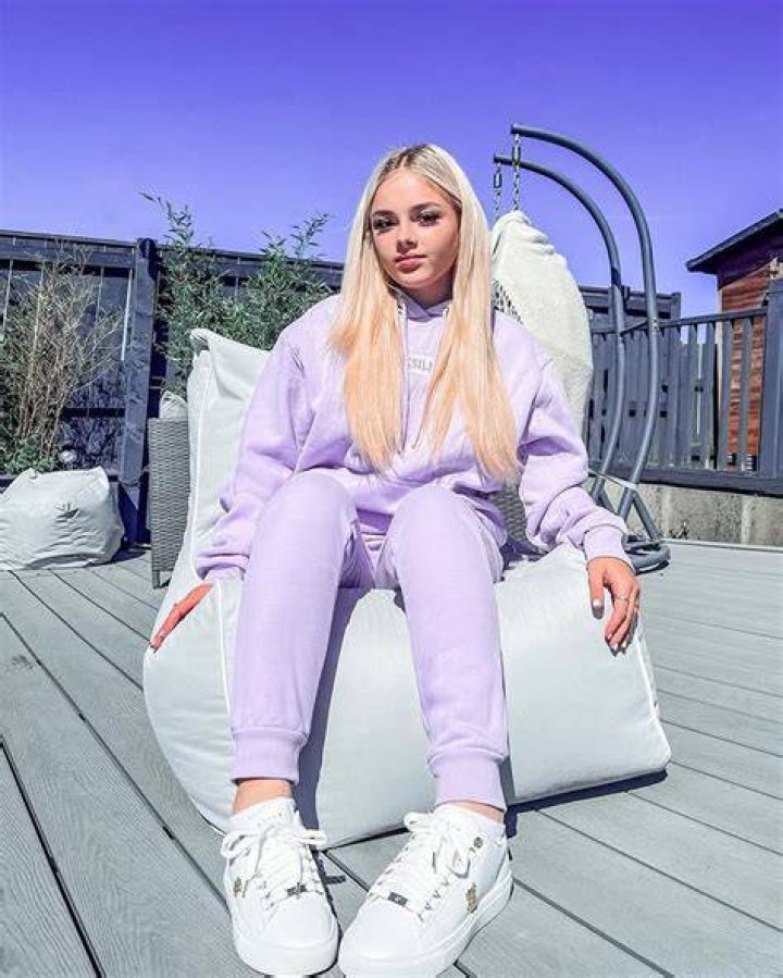Brooke Marsden (Likee Star) Age, Bio, Net Worth, Height!