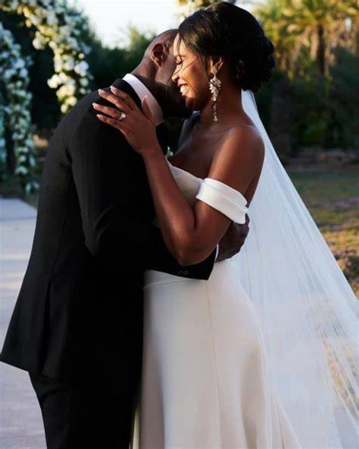 Idris Elba and Sabrina Dhowre British Vogue Wedding Pictures POPSUGAR