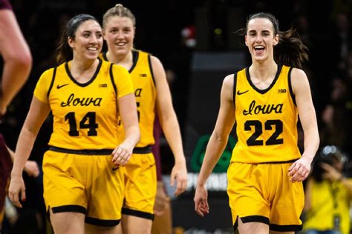 Iowa women's basketball hits the court to practice before Final Four