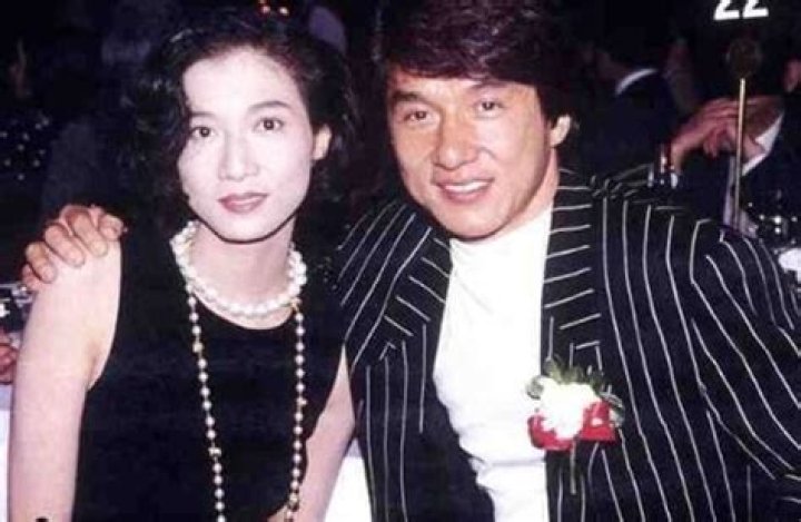 Jackie Chan Height, Weight, Wife, Age, Biography & More » StarsUnfolded