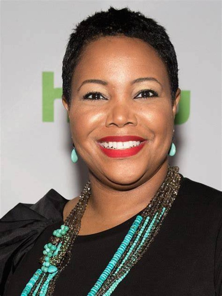&lsquo;Family Matters&rsquo; Star Kellie Williams Shares Family Holiday Photo Y