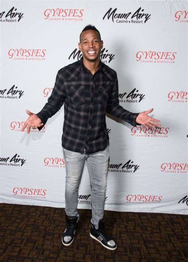 Marlon Wayans weight, height and age. Body measurements!