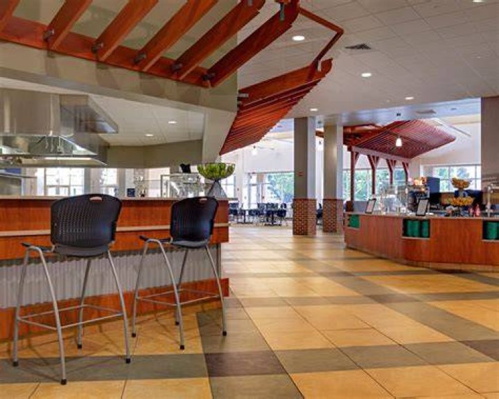 Reisner Dining Hall at Shippensburg University STV
