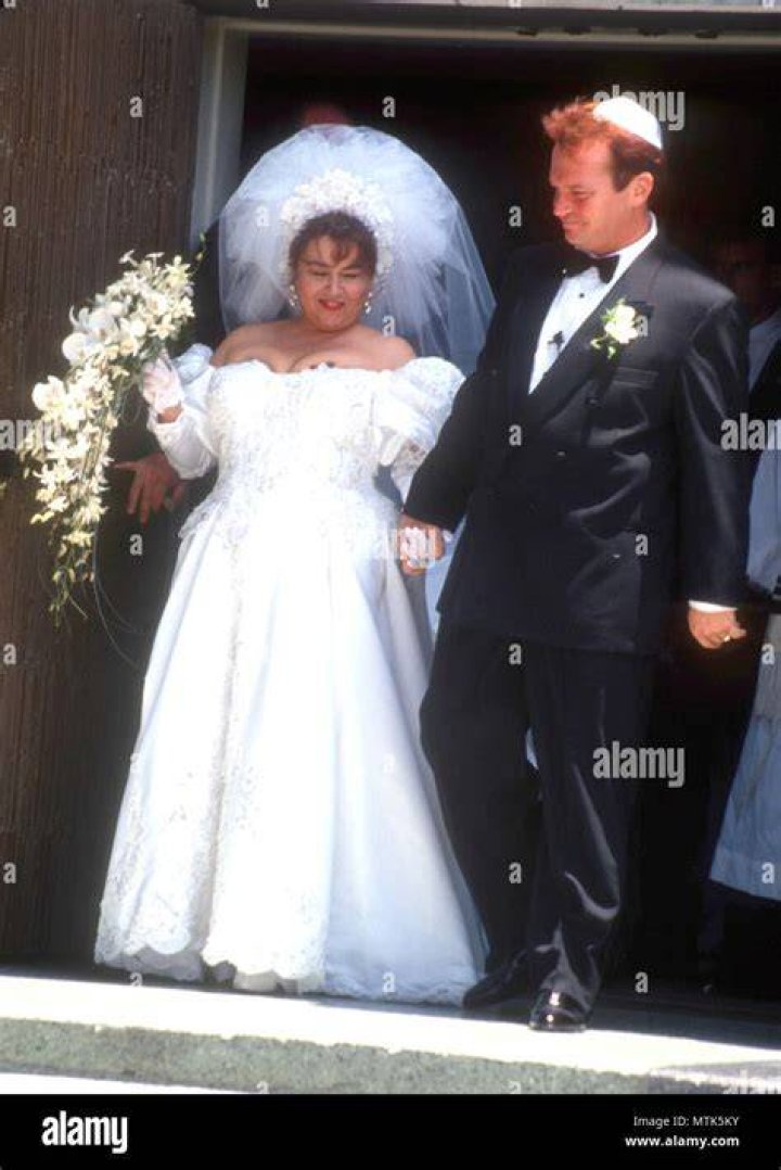 Roseanne and Tom Arnold wedding 1990. This was his first, of four