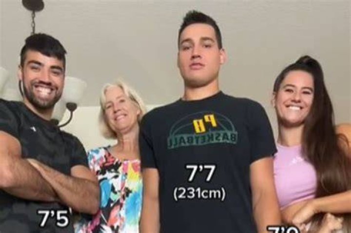 Temara, la familia que se viralizó en TikTok por su estatura