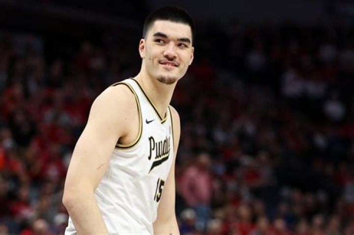 Zach Edey's unlikely path to college basketball's most interesting